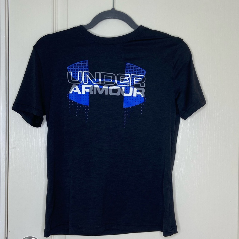 Under armor shirt
